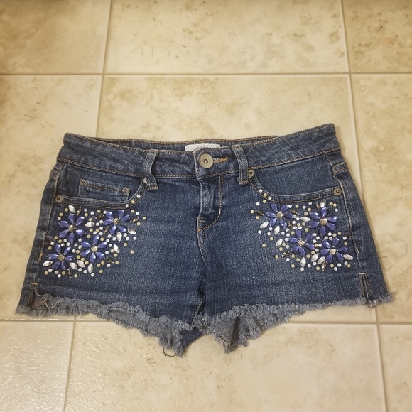 Size 1/2 Aeropostale blue embellished denim jean short hot Pant frayed edge - Picture 1 of 8
